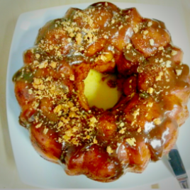 Monkey bread in homemade toffee sauce